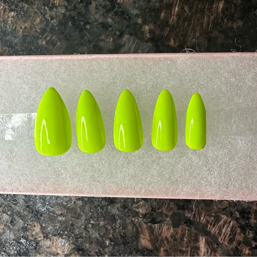 “Wham” Press On Set by LoveScottiNails